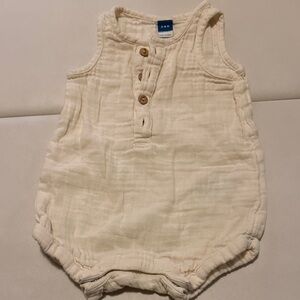 Old Navy Cream Kids One Piece Bodysuit